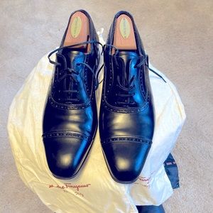 ❤️Posh Party Spotlight🎈Like new Salvatore Ferragamo shoes size 7.5 PRISTINE! ❤️